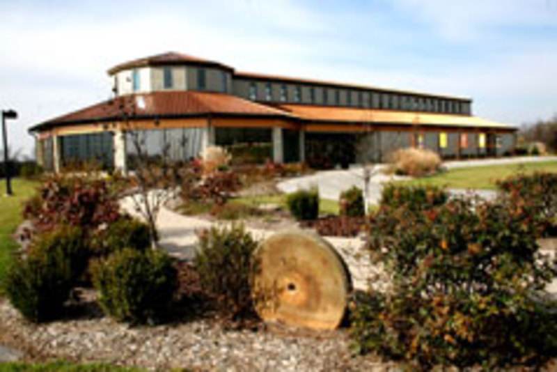2016_heaven_hill_bourbon_heritage_center_exterior.jpg