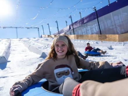 Snow tubing hill