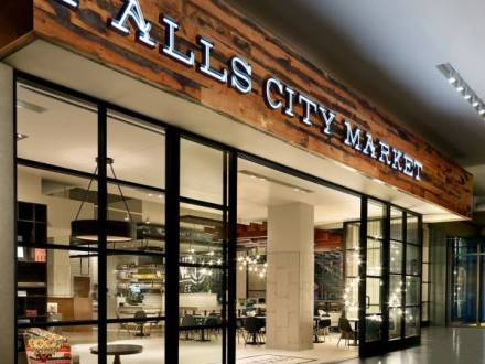Falls City Market Entrance