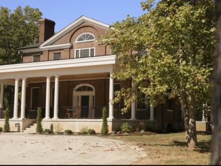 Seasonal Visitors Center