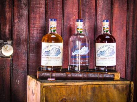 kentucky mountain moonshine