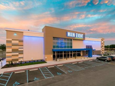 Main Event Entertainment Exterior