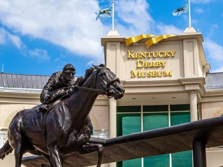 Sculpture in front of the facade of the Kentucky Derby Museum.