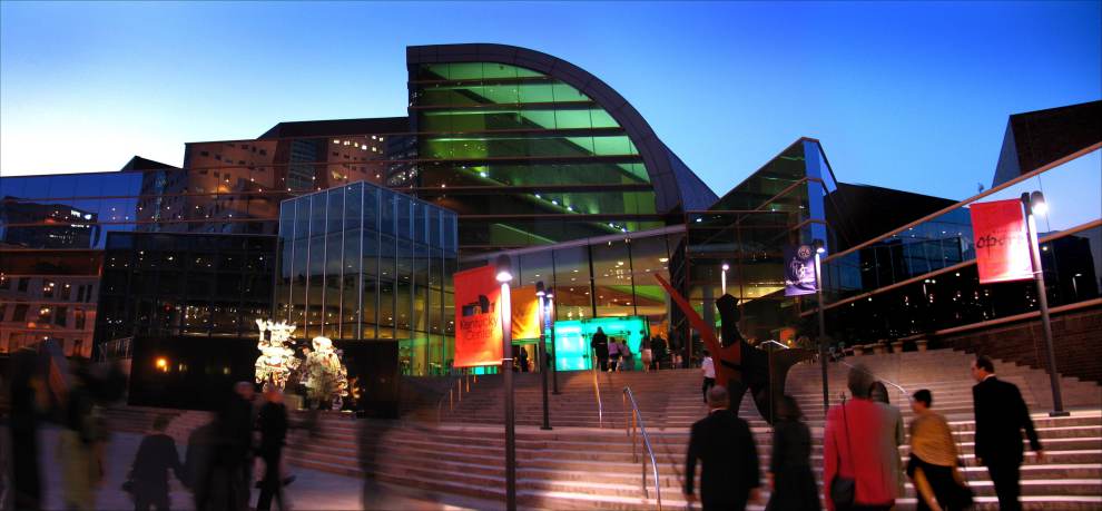 New International Festival Crowns Louisville Home