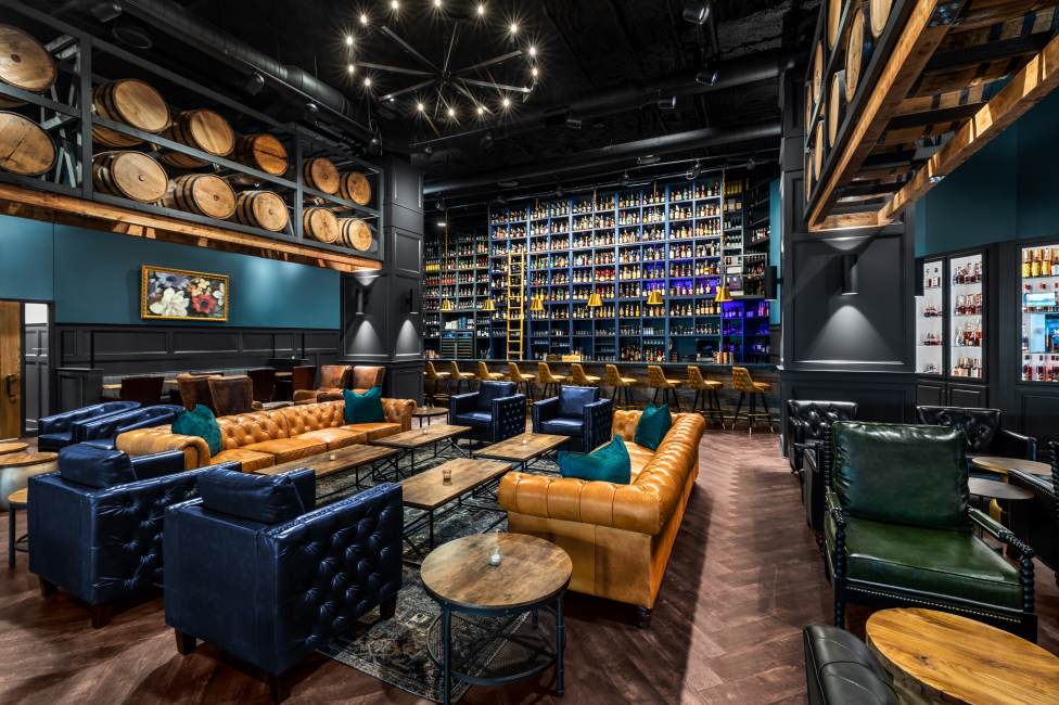 World's Largest American Whiskey Bar Expands Dinner Menu