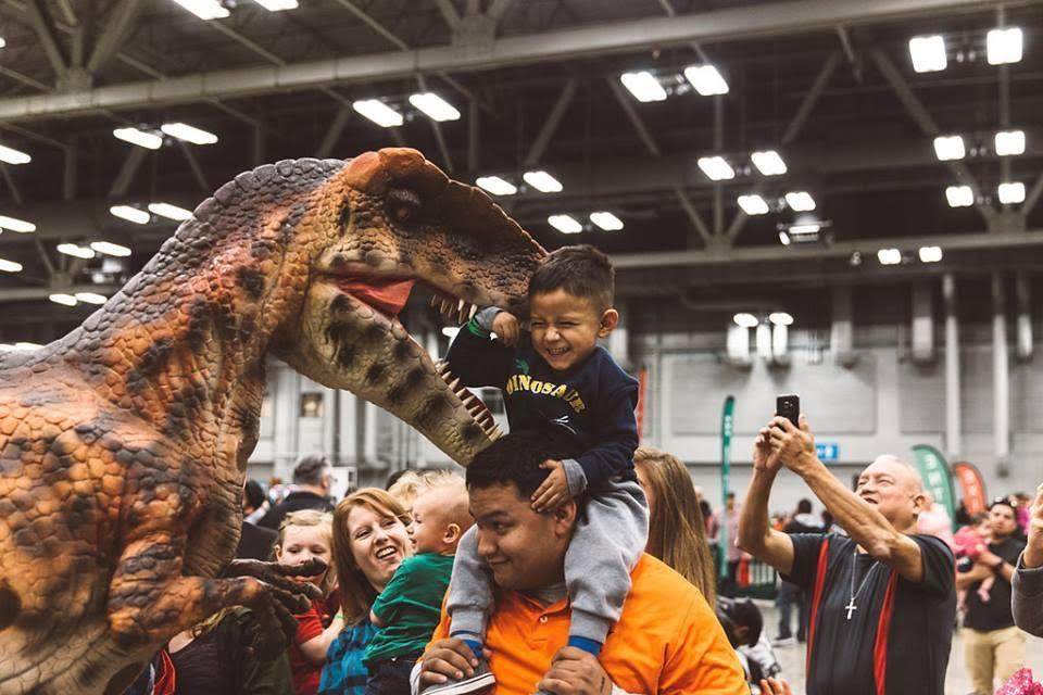 Nation’s Largest Dinosaur Experience Returns to Louisville