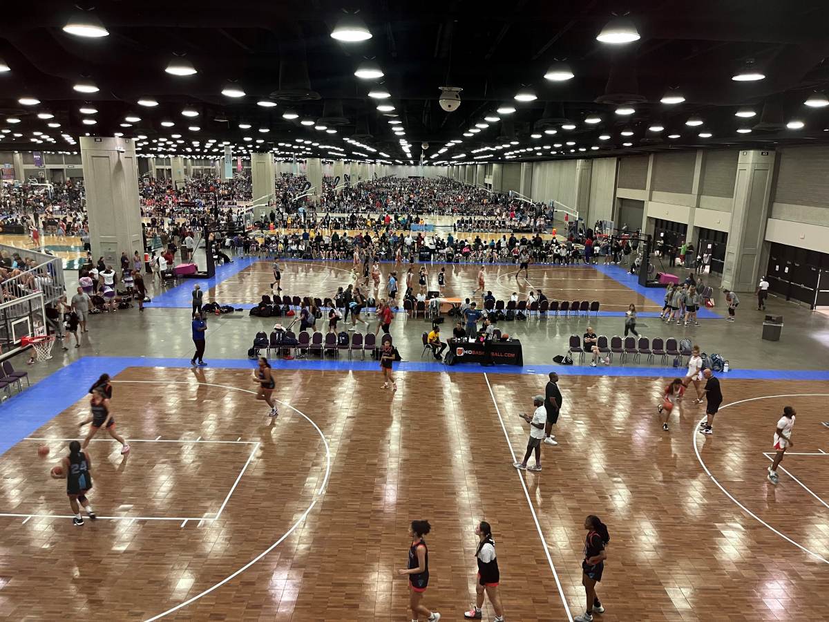 Louisville Celebrates Major Sports Industry Award Presented to Largest