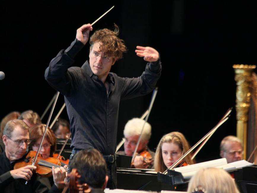 Louisville Orchestra Honors Muhammad Ali in World Premiere Louisville Orchestra Honors Muhammad Ali in World Premiere