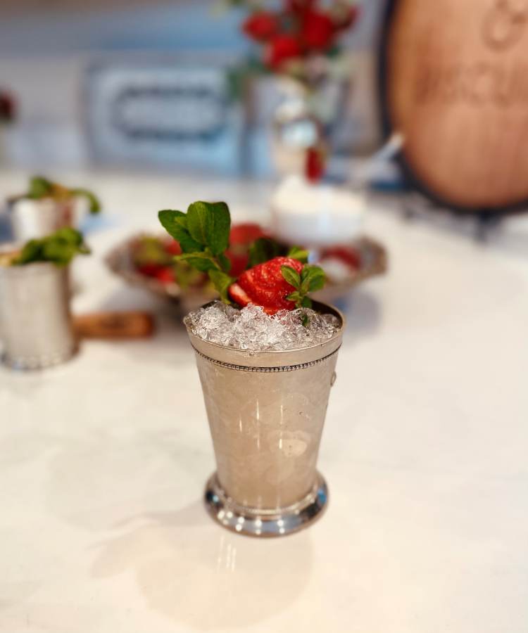 Mint Julep Brownies & Strawberry Juleps Official